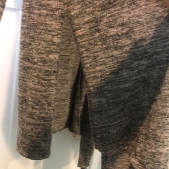 NWOT women’s medium sweater - Picture 2 of 6